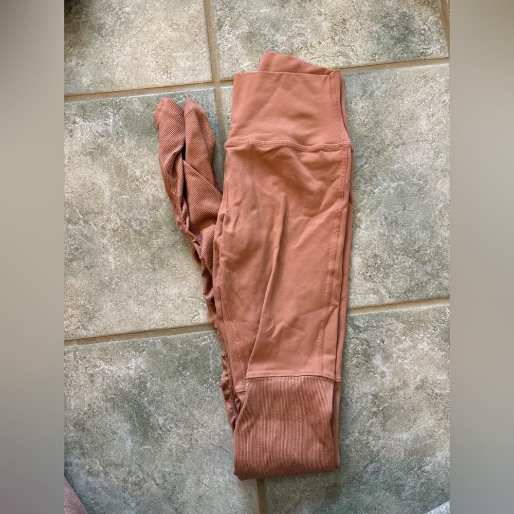 Alo Yoga leggings